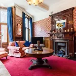 City Centre Mansion Sleeping 1 To 23